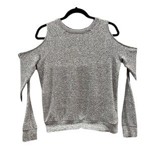 ABERCROMBIE & FITCH, Small gray sweater with shoulder cutouts. 75% Visco…